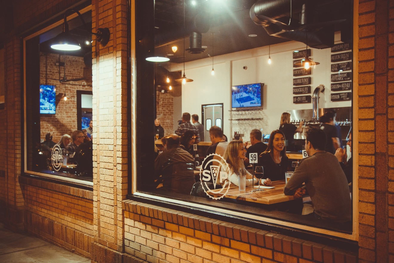 ES dining – Slice & Pint