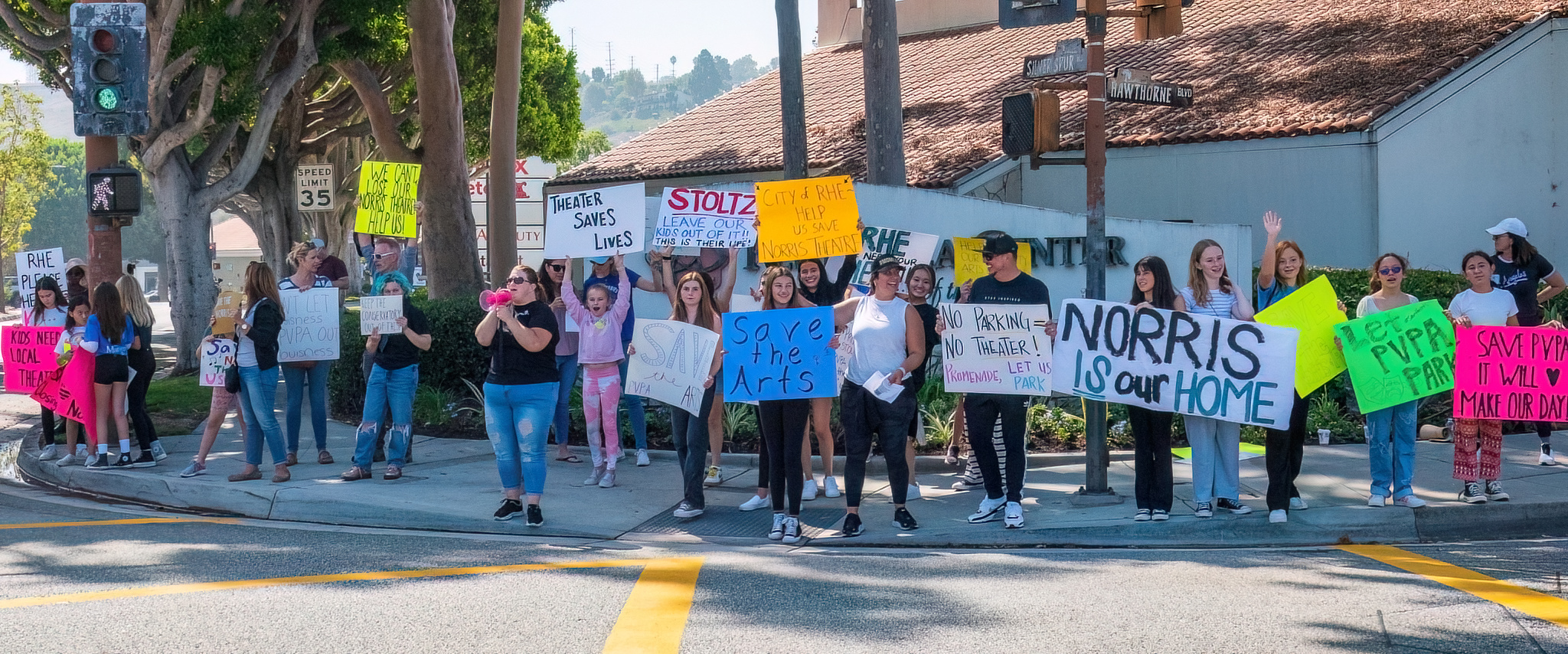 Parking lot drama, wedding crashers Parking dispute between Norris, Promenade; noise dispute between La Venta, neighbors