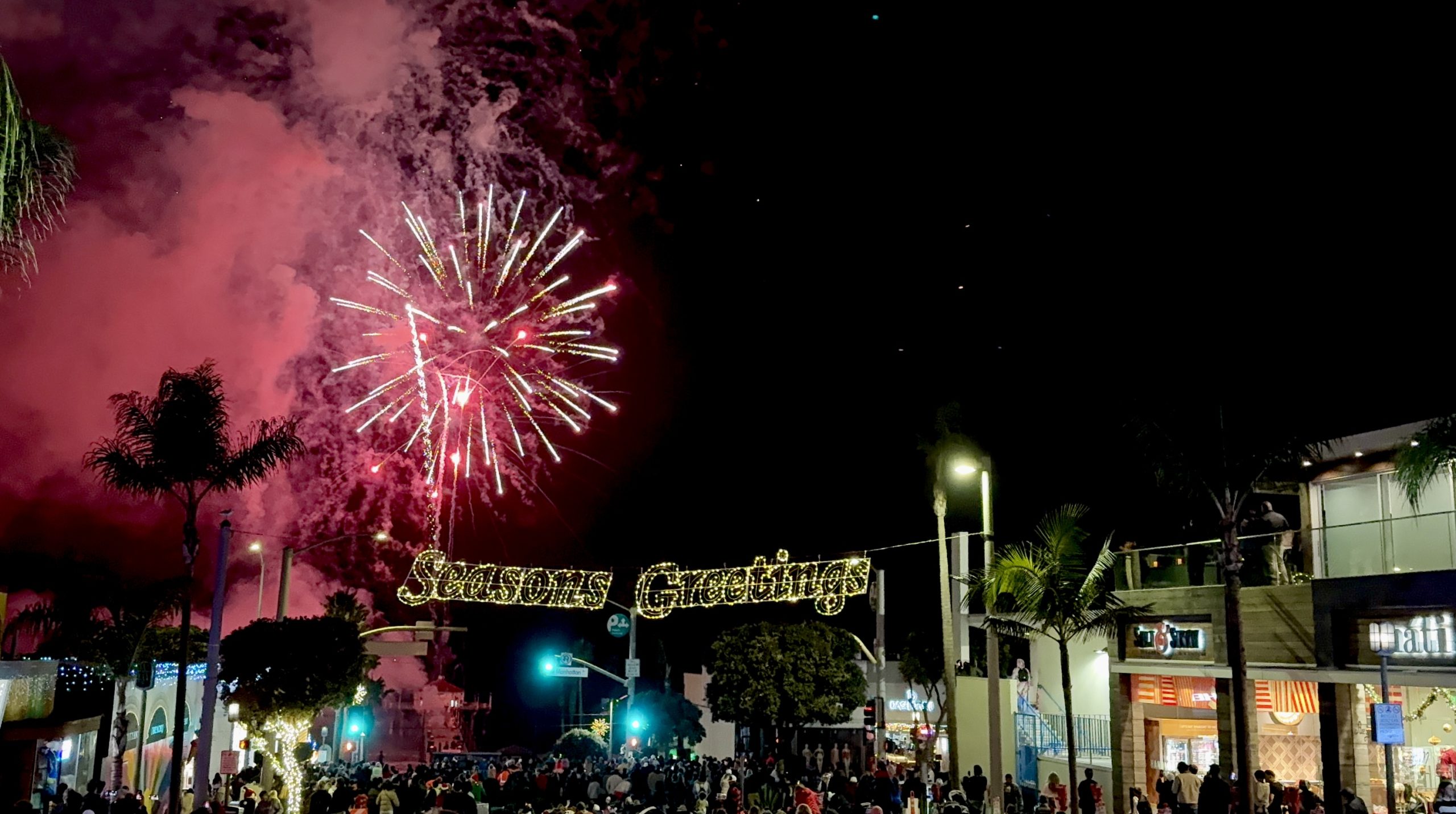 Ten Photographers Take on Manhattan Beach 2024 Fireworks