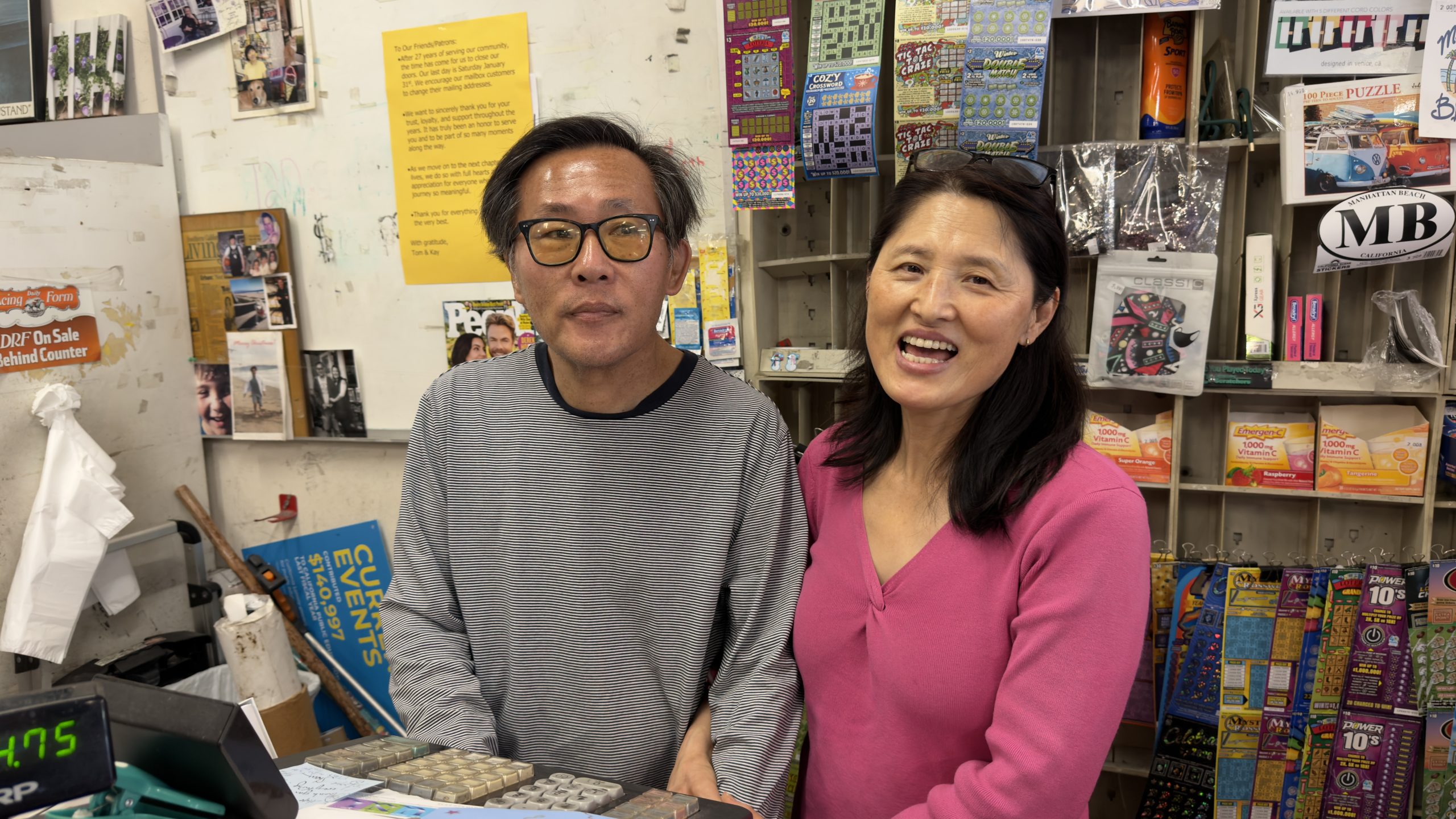 Beloved Manhattan Beach News stand Closes After 30 Years