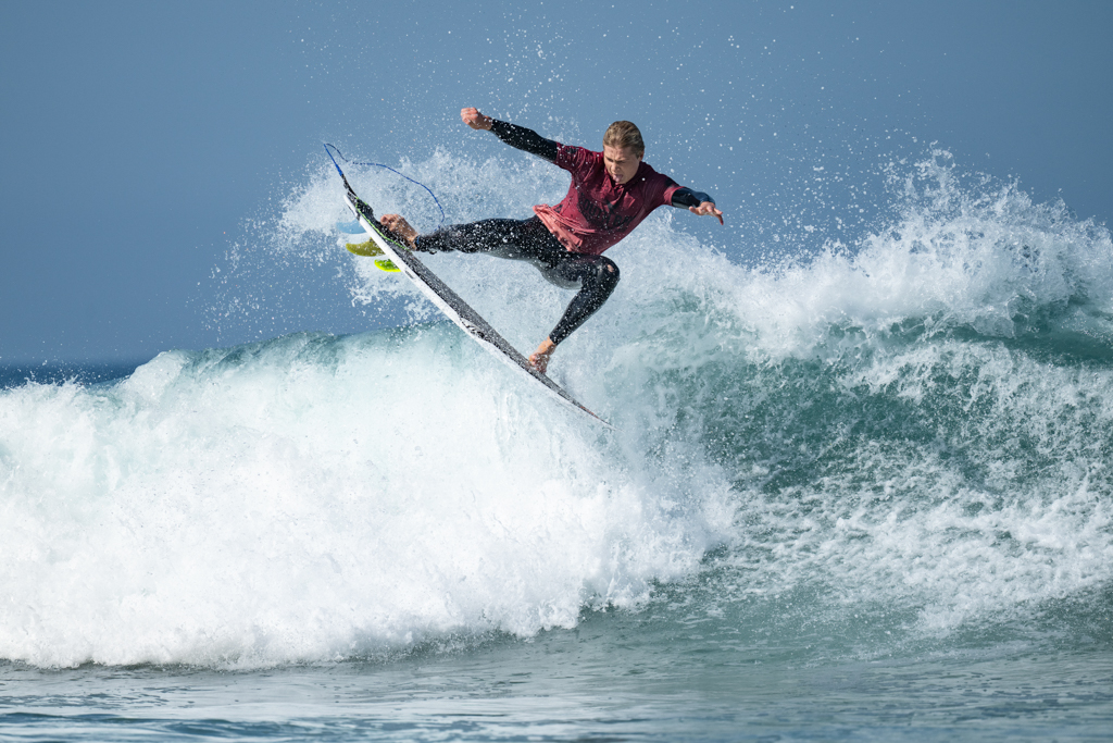 Snowboard’s Wave Rave sponsors SB Boardrider surf contest